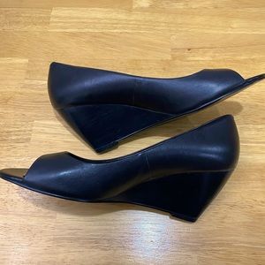Ladies brand new black wedges